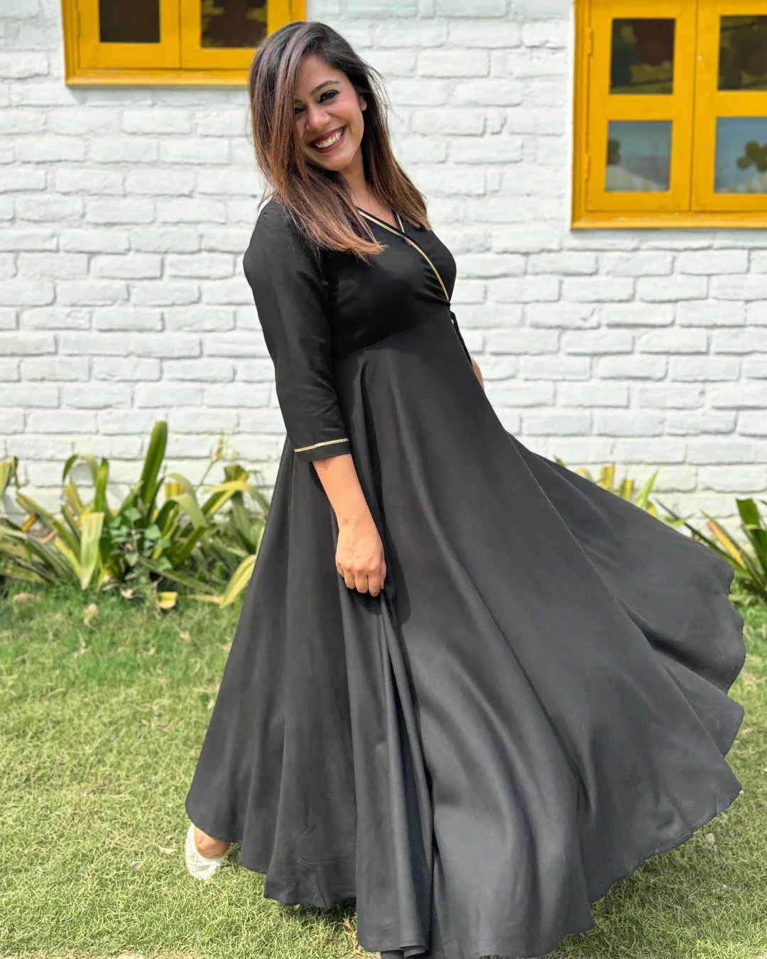 Black Angrakhaa Gheredaar Kurta