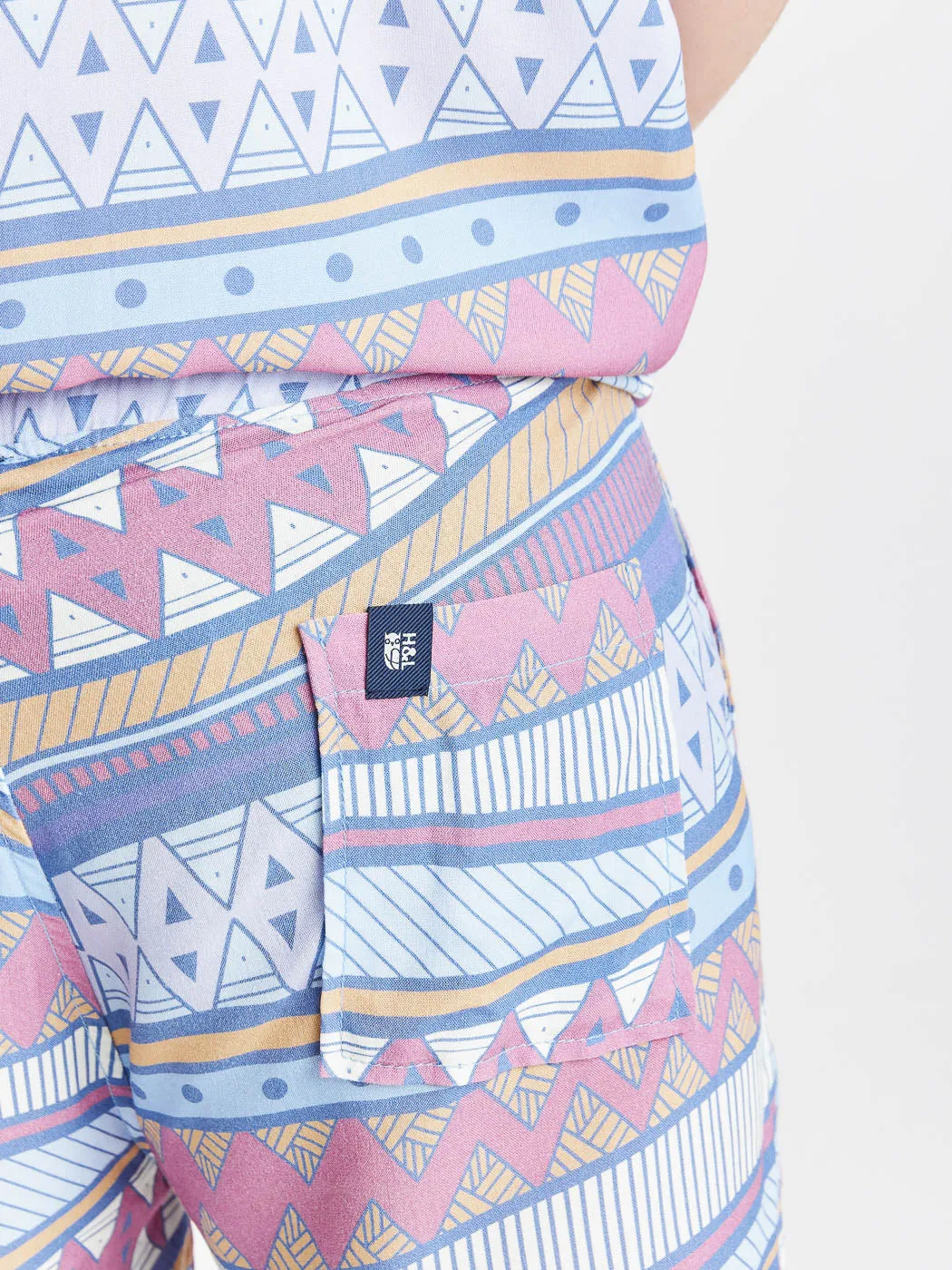 Cove Retro Pattern Shorts